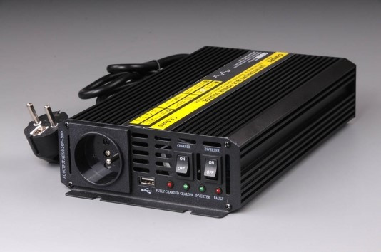 Menič napätia UPS600 z 12V DC na 230V AC 600W+nabíjač+UPS - N2